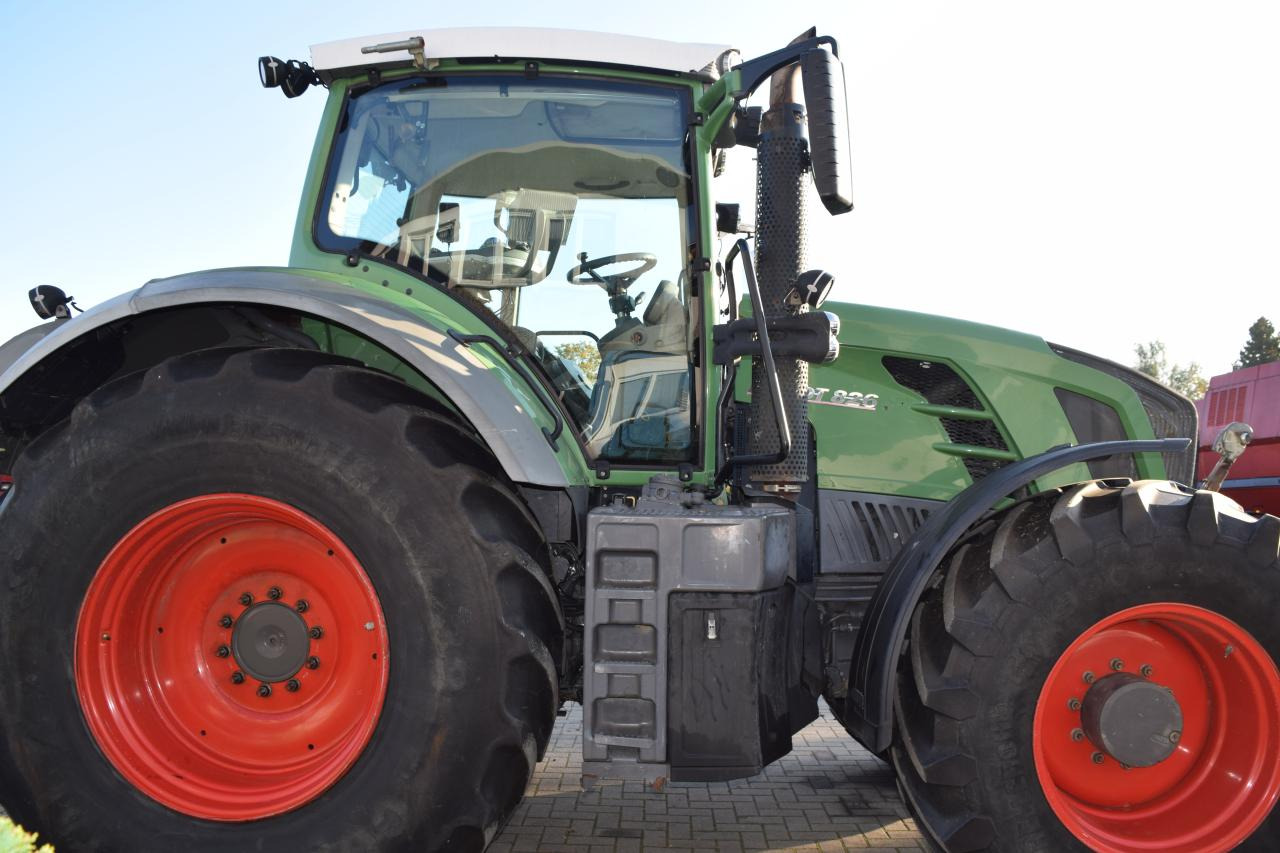 Fendt 826 Vario SCR - Tracteur agricole: photos 2 Fendt 826 Vario SCR - Tracteur agricole: photos 2