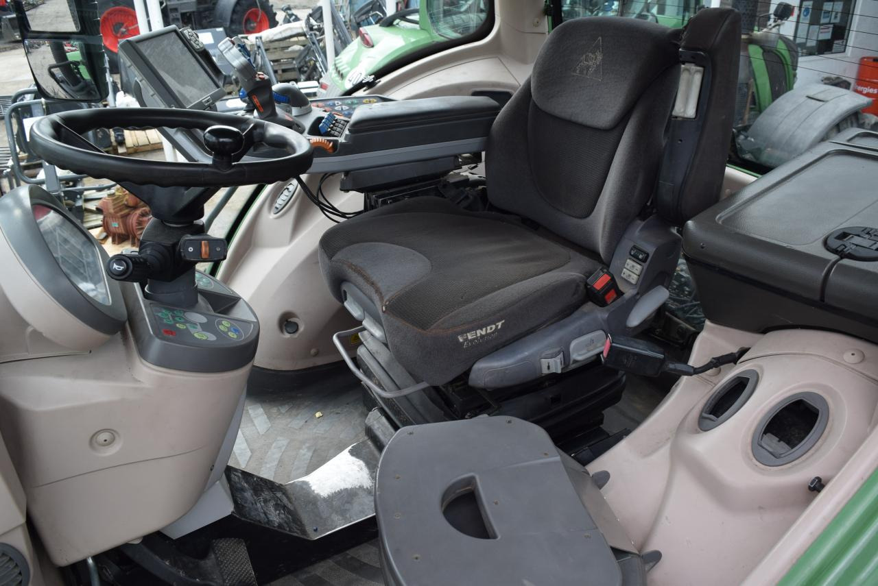 Tracteur agricole Fendt 826 Vario SCR ProfiPlus: photos 8