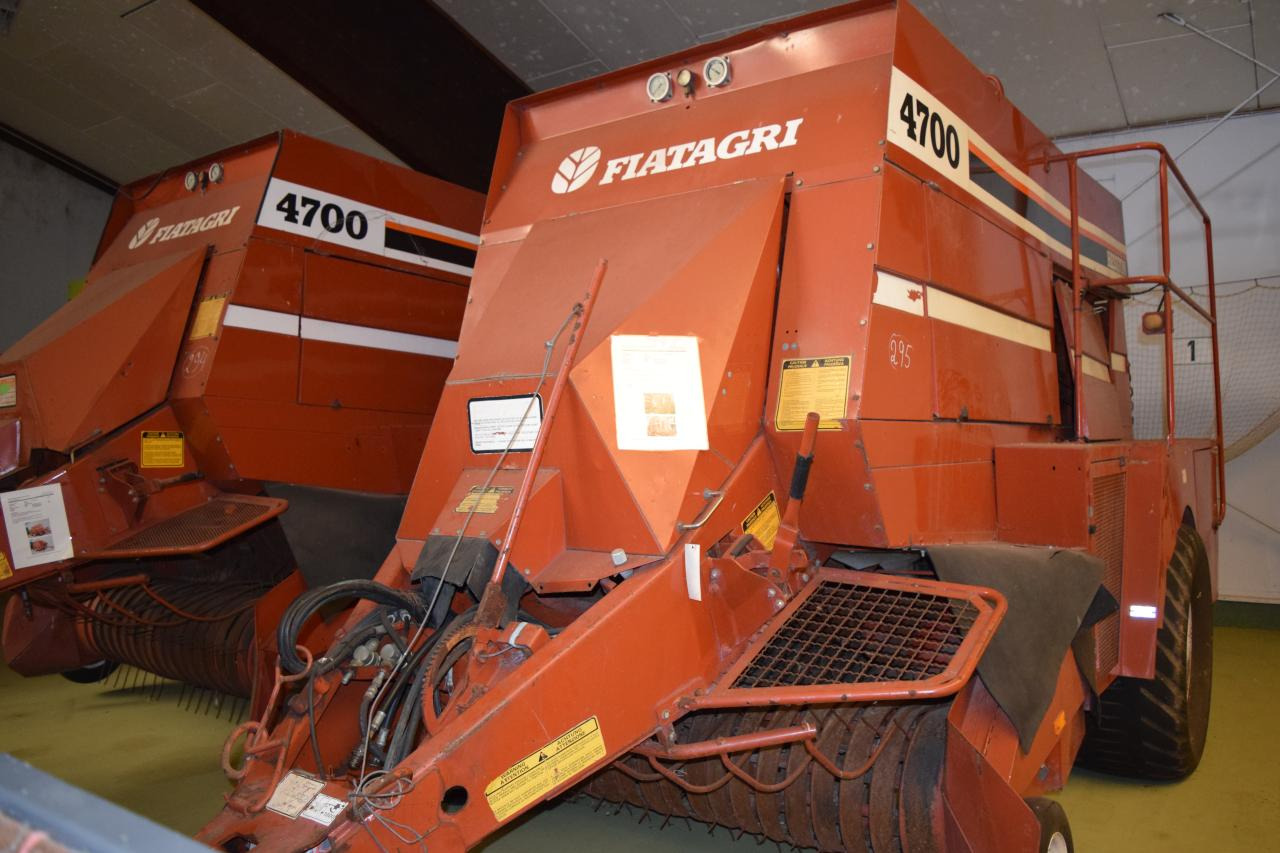 Fiat Hesston 4700 - Presse à balles cubiques: photos 4 Fiat Hesston 4700 - Presse à balles cubiques: photos 4