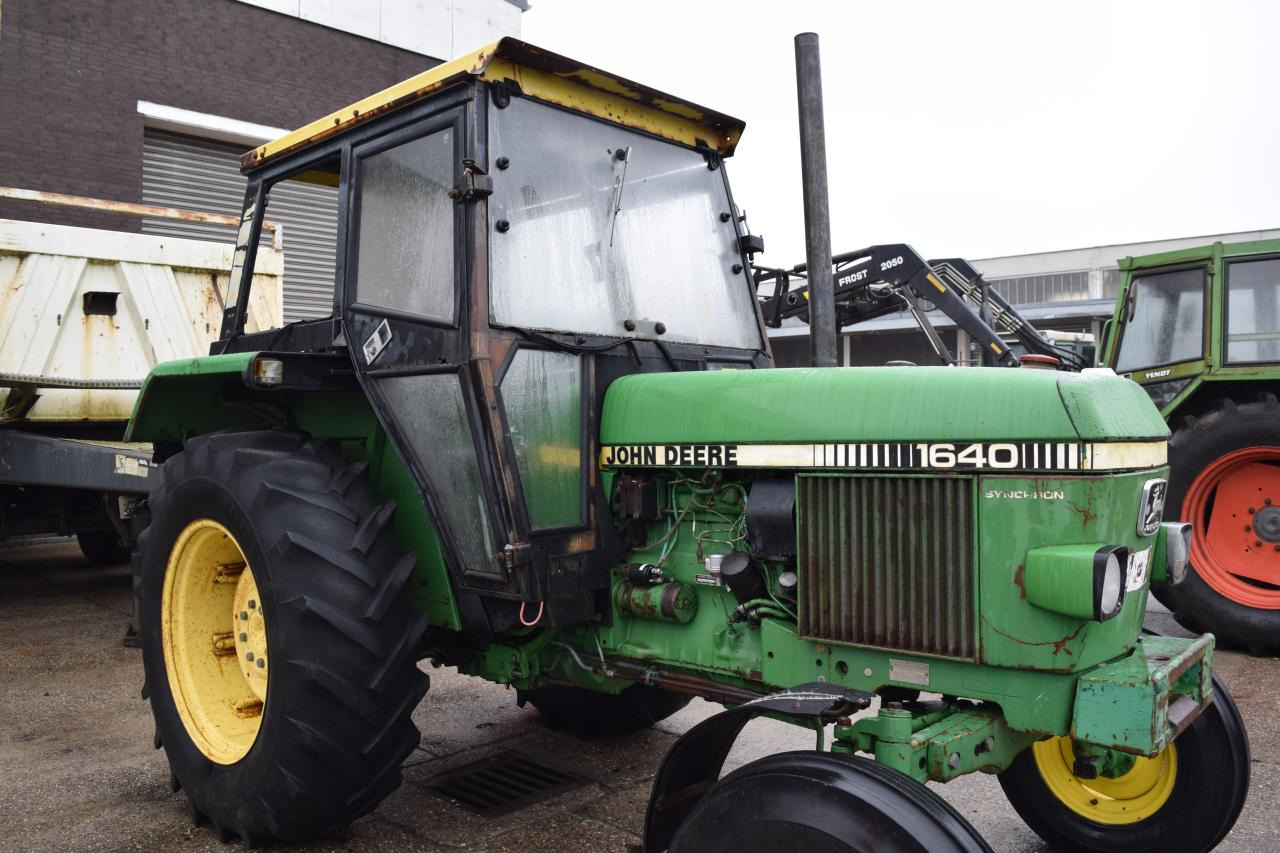 John Deere 1640 - Tracteur agricole: photos 3 John Deere 1640 - Tracteur agricole: photos 3