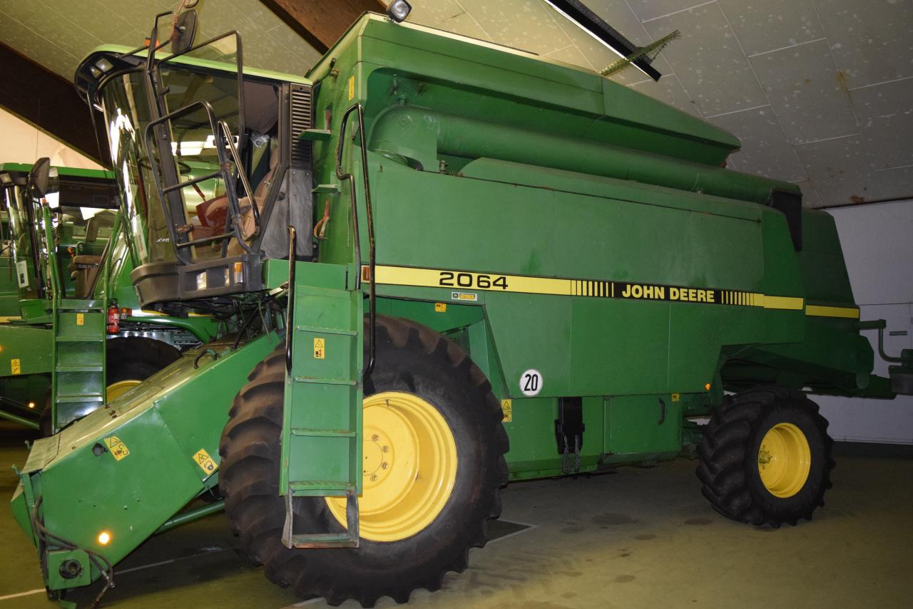 John Deere 2064 - Moissonneuse-batteuse: photos 4 John Deere 2064 - Moissonneuse-batteuse: photos 4