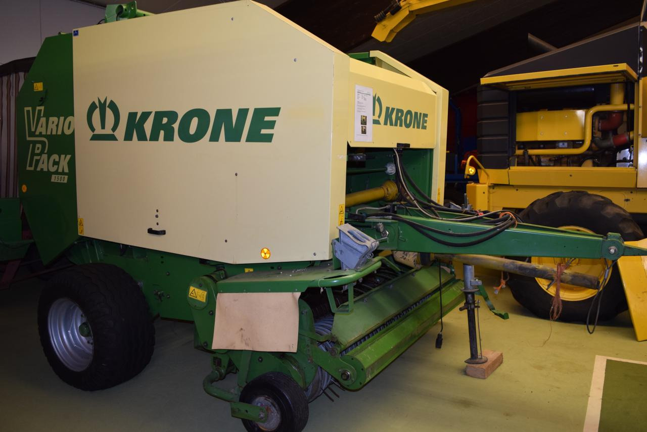 Krone Vario Pack 1500 - Presse à balles rondes: photos 1 Krone Vario Pack 1500 - Presse à balles rondes: photos 1