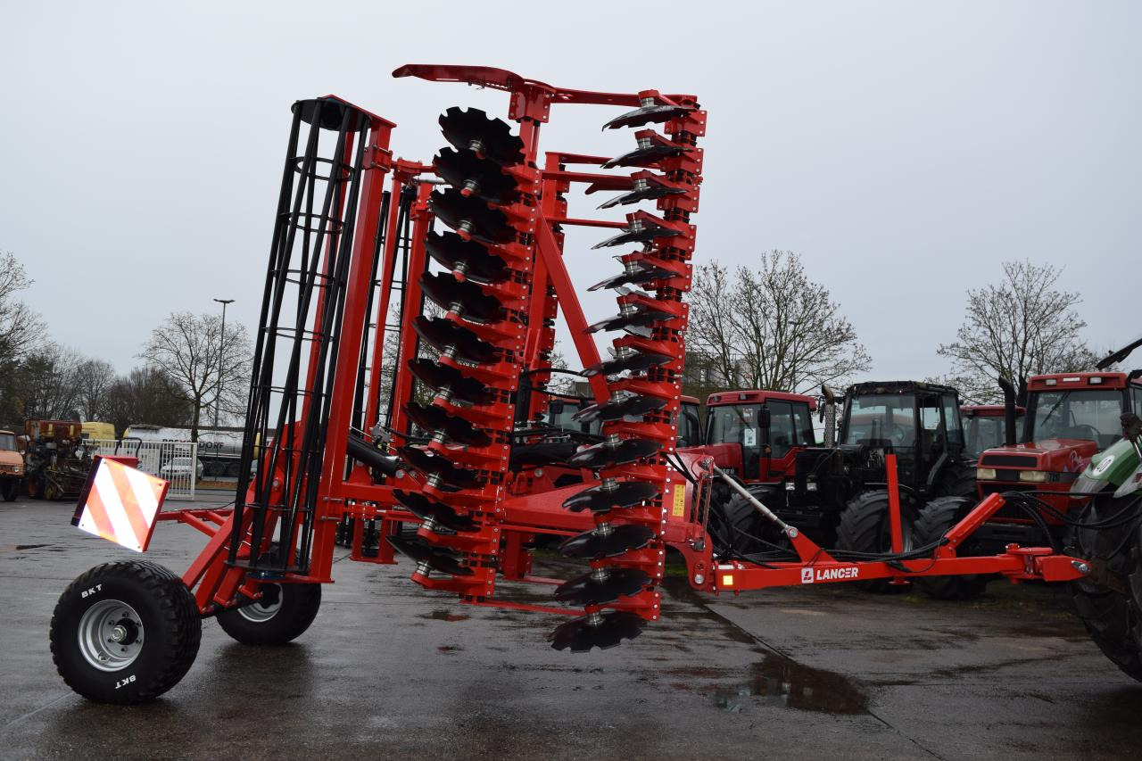 / Lancer PHF 600 - Cover crop: photos 2 / Lancer PHF 600 - Cover crop: photos 2