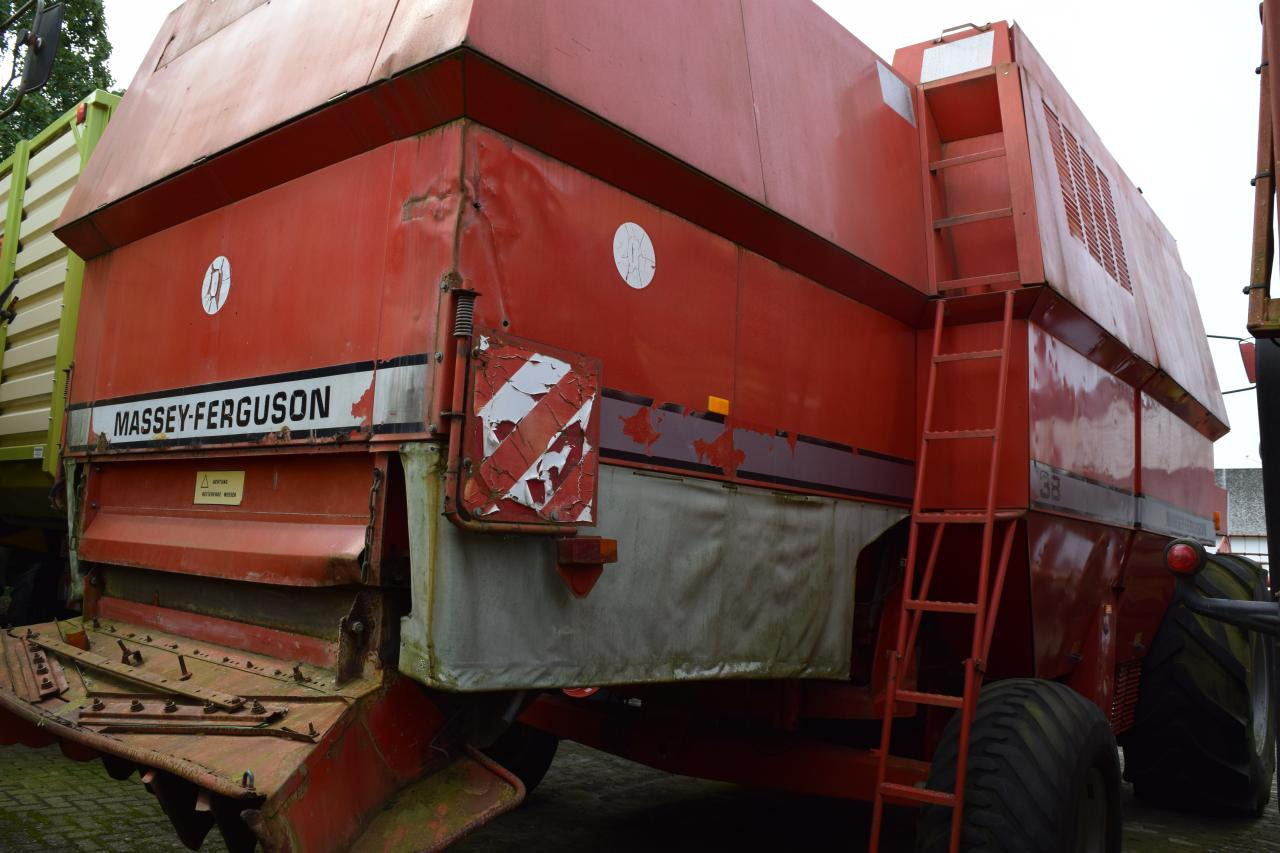 Massey Ferguson MF 38 - Moissonneuse-batteuse: photos 4 Massey Ferguson MF 38 - Moissonneuse-batteuse: photos 4