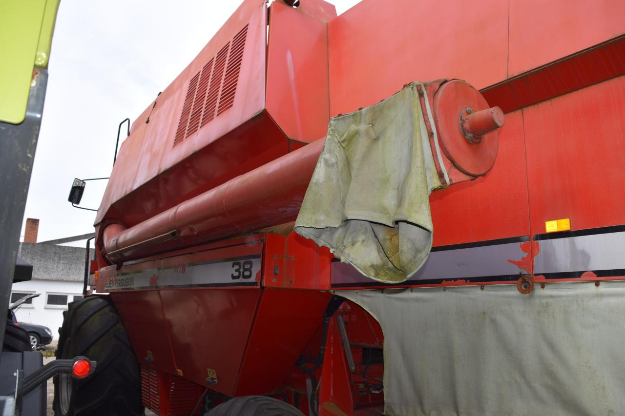 Massey Ferguson MF 38 - Moissonneuse-batteuse: photos 5 Massey Ferguson MF 38 - Moissonneuse-batteuse: photos 5