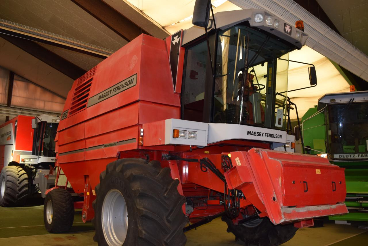 Massey Ferguson MF 40 RS - Moissonneuse-batteuse: photos 2 Massey Ferguson MF 40 RS - Moissonneuse-batteuse: photos 2