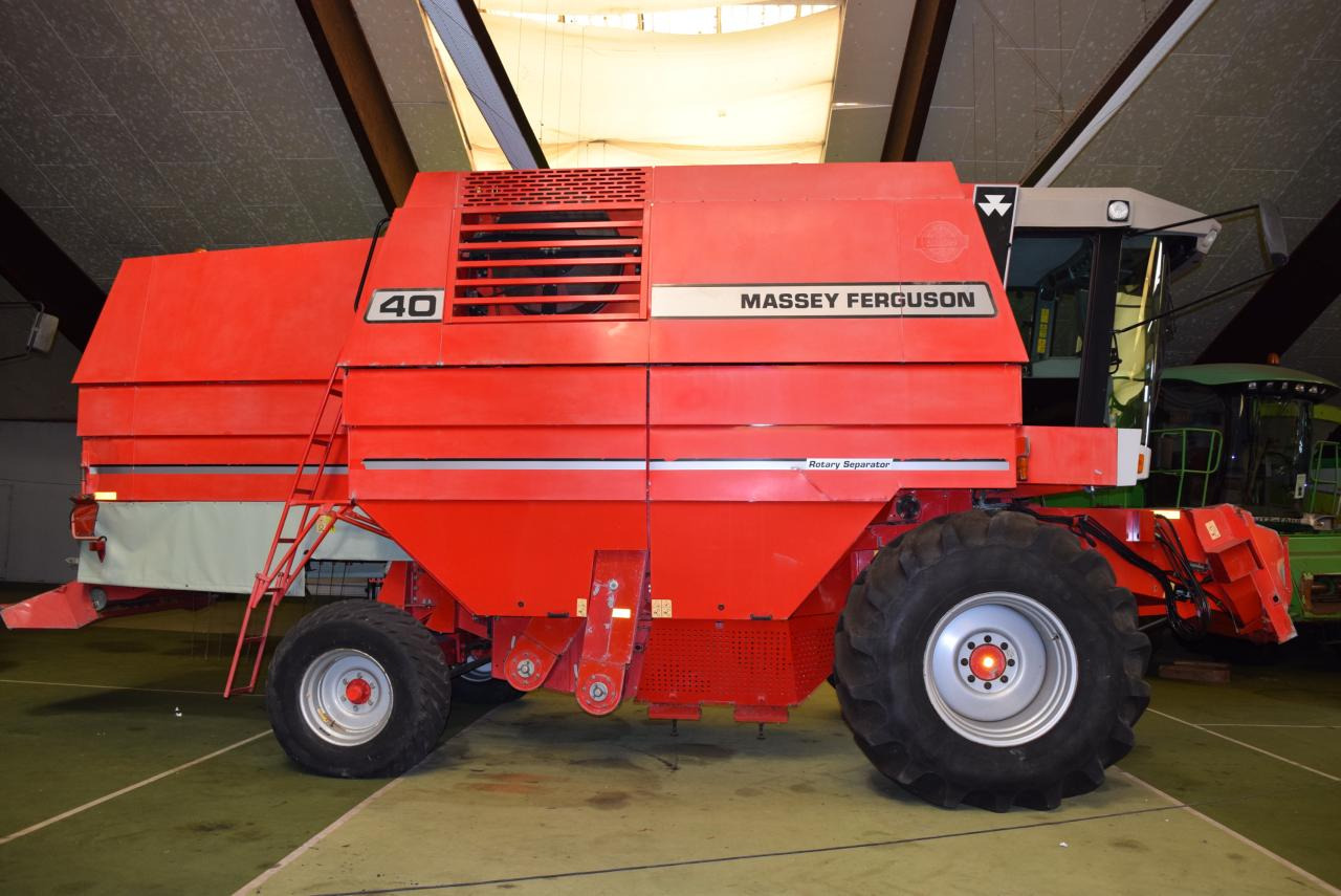 Massey Ferguson MF 40 RS - Moissonneuse-batteuse: photos 3 Massey Ferguson MF 40 RS - Moissonneuse-batteuse: photos 3