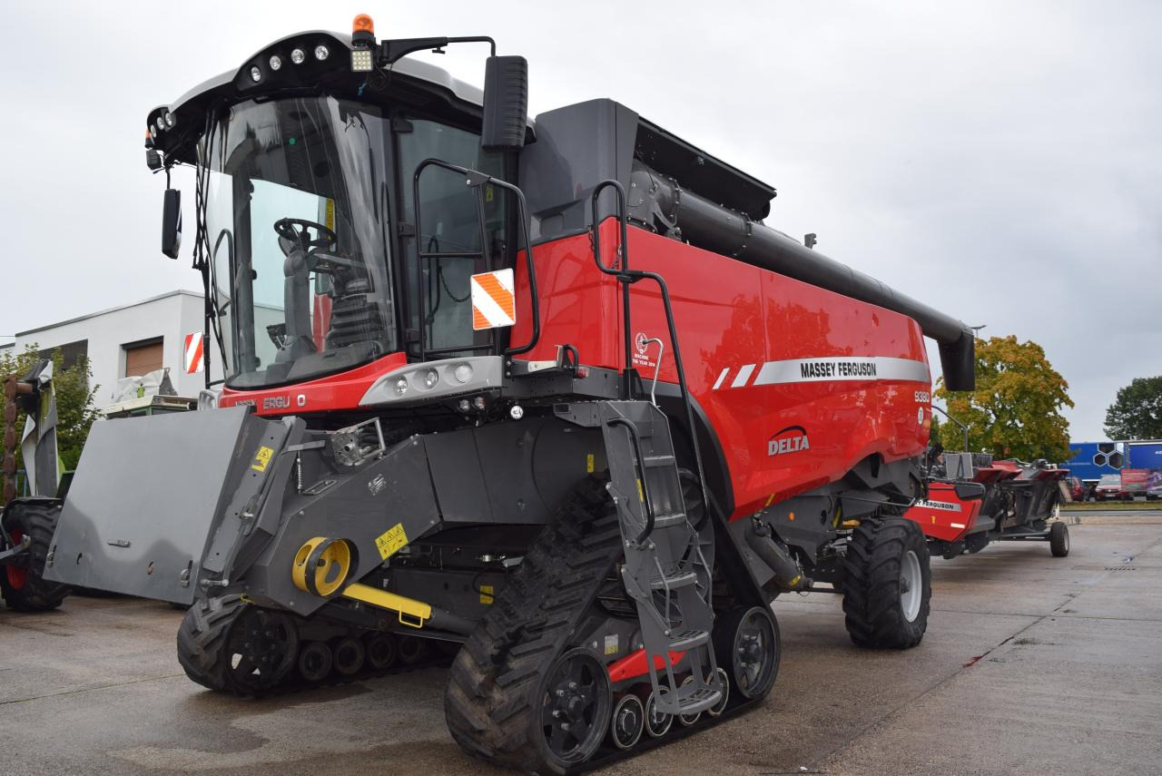 Massey Ferguson MF 9380 Delta - Moissonneuse-batteuse: photos 1 Massey Ferguson MF 9380 Delta - Moissonneuse-batteuse: photos 1
