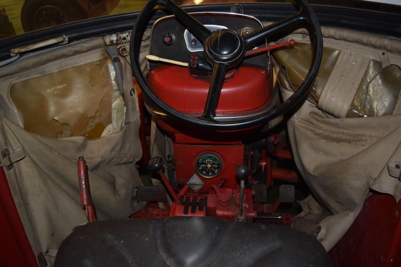 Renault Super 5D - Tracteur agricole: photos 5 Renault Super 5D - Tracteur agricole: photos 5