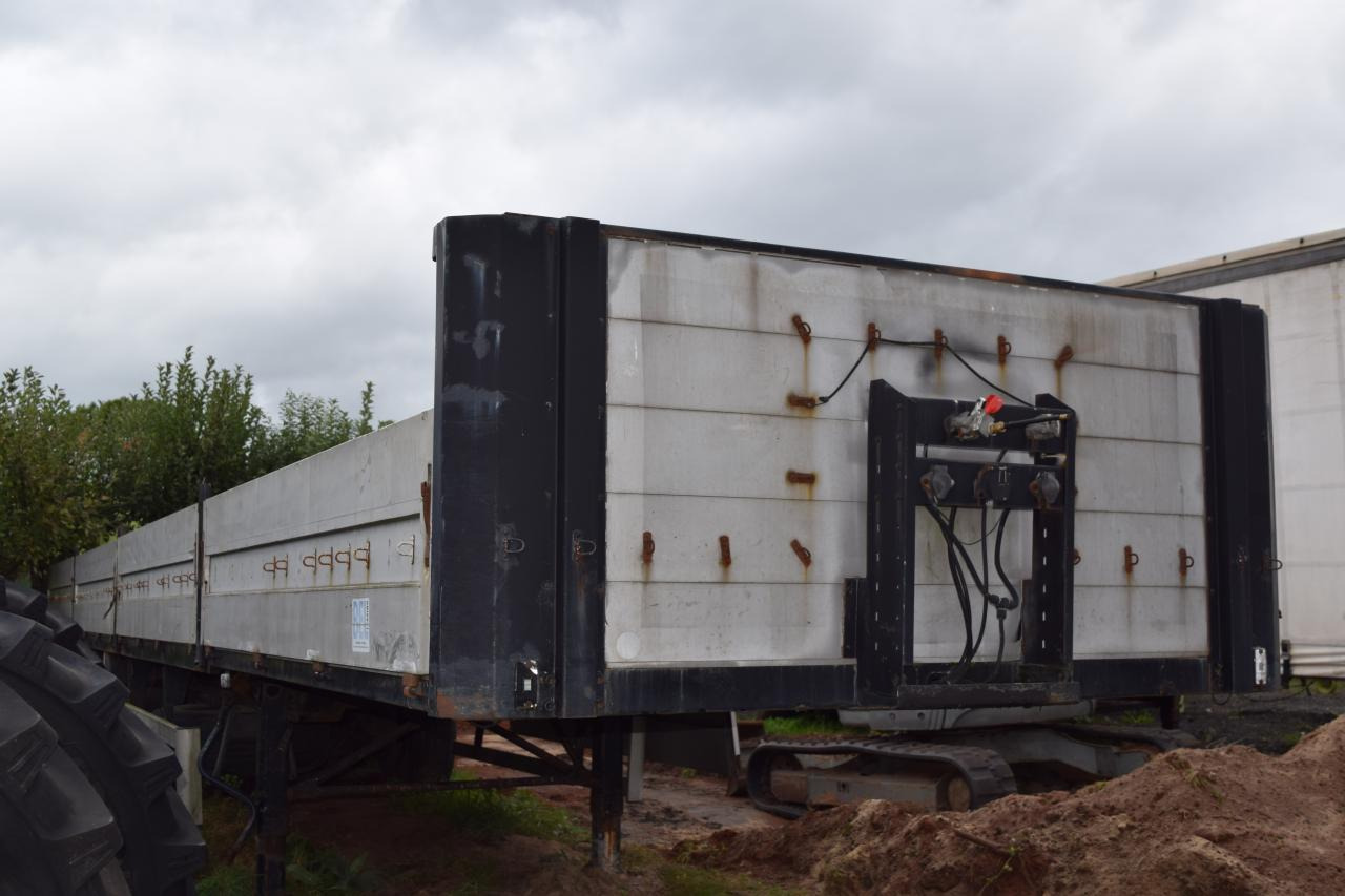 Wielton PTS 34.100 - Remorque rideaux coulissants: photos 1 Wielton PTS 34.100 - Remorque rideaux coulissants: photos 1