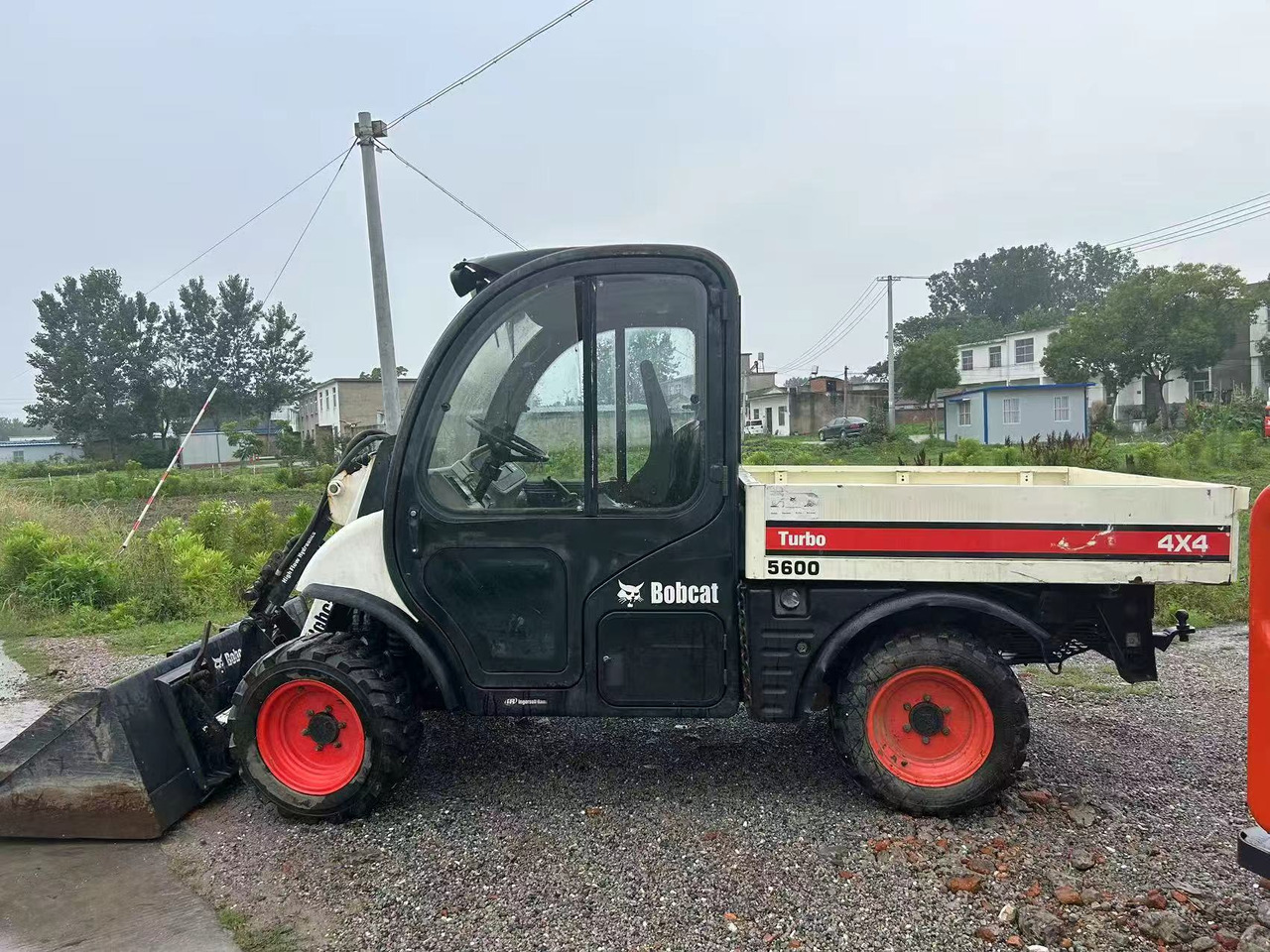 BOBCAT 5600 Toolcat - Mini chargeuse: photos 1 BOBCAT 5600 Toolcat - Mini chargeuse: photos 1