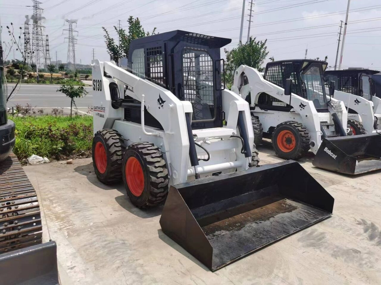 Bobcat S130 - Mini chargeuse: photos 5 Bobcat S130 - Mini chargeuse: photos 5
