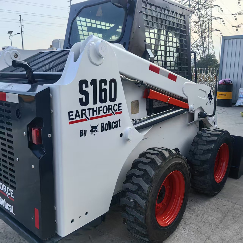 Bobcat S160 - Mini chargeuse: photos 5 Bobcat S160 - Mini chargeuse: photos 5
