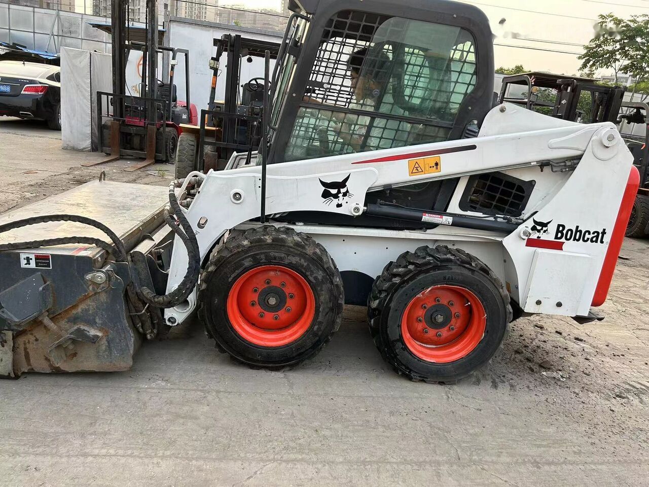Bobcat S450 - Mini chargeuse: photos 2 Bobcat S450 - Mini chargeuse: photos 2