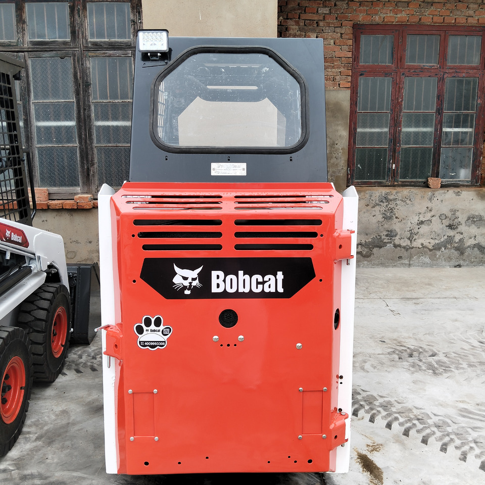 Bobcat S70 - Mini chargeuse: photos 2 Bobcat S70 - Mini chargeuse: photos 2