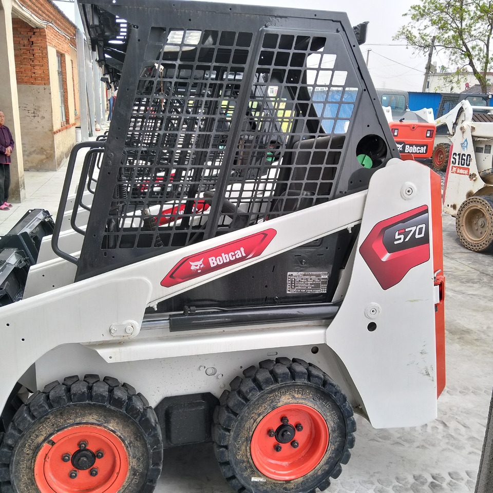 Bobcat S70 - Mini chargeuse: photos 3 Bobcat S70 - Mini chargeuse: photos 3