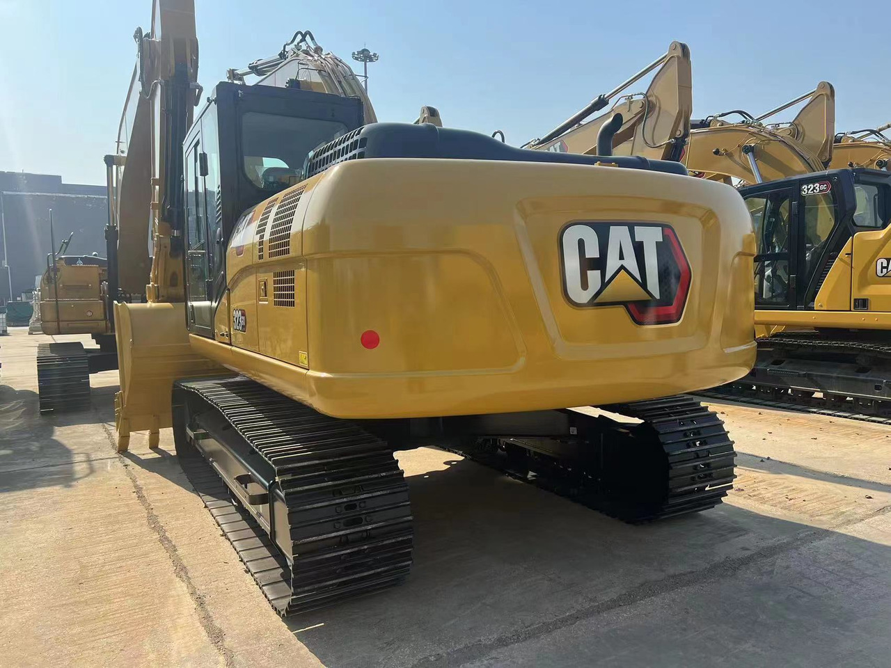 CAT 323GX - Pelle sur chenille: photos 3 CAT 323GX - Pelle sur chenille: photos 3