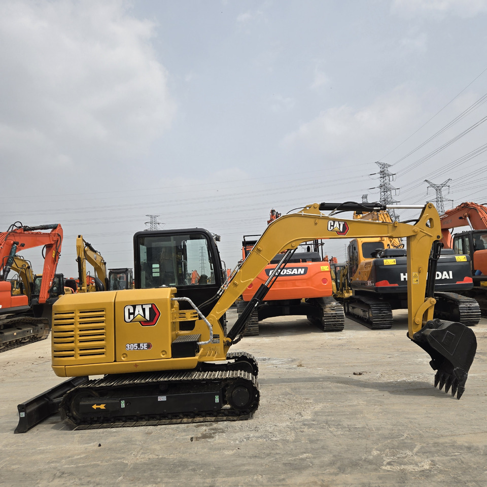 CATERPILLAR 305.5 - Mini pelle: photos 1 CATERPILLAR 305.5 - Mini pelle: photos 1