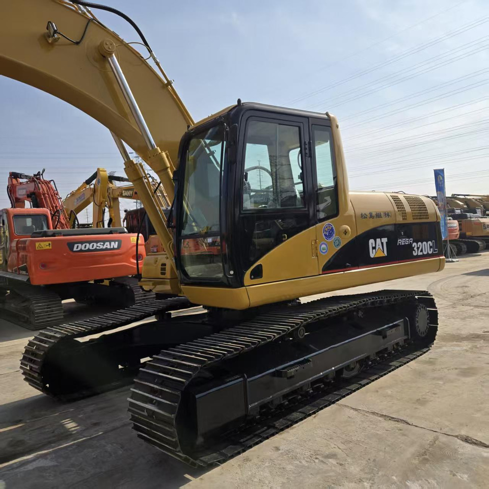 CATERPILLAR 320C - Pelle sur chenille: photos 4 CATERPILLAR 320C - Pelle sur chenille: photos 4