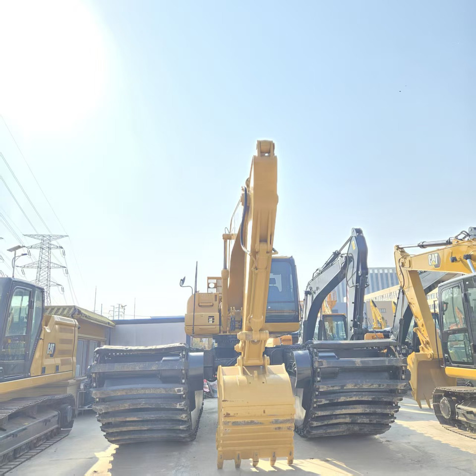 CATERPILLAR 320DL - Excavatrice amphibie: photos 2 CATERPILLAR 320DL - Excavatrice amphibie: photos 2