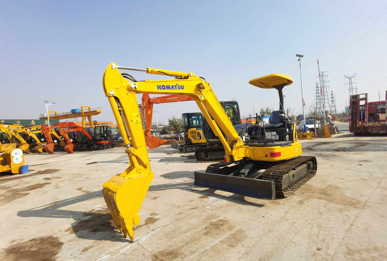 CATERPILLAR PC40MR - Mini pelle: photos 3 CATERPILLAR PC40MR - Mini pelle: photos 3