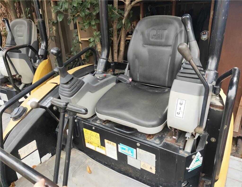 Mini pelle Caterpillar 302C: photos 6