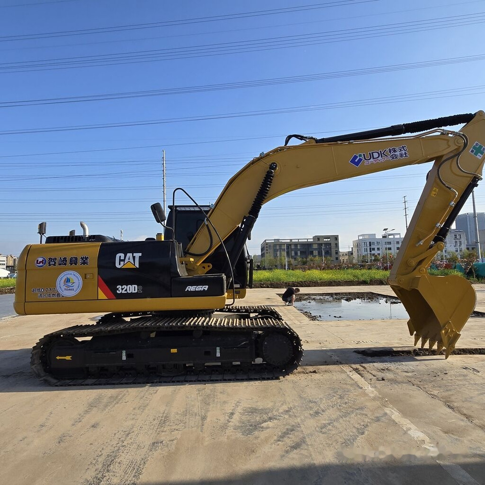 Caterpillar 320D2 - Pelle sur chenille: photos 5 Caterpillar 320D2 - Pelle sur chenille: photos 5