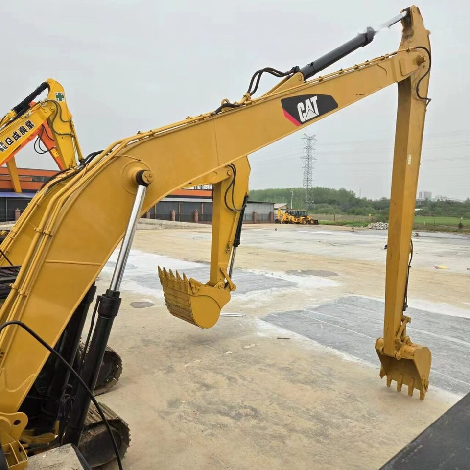 Caterpillar 330D With Long Reach Arm - Pelle sur chenille: photos 1 Caterpillar 330D With Long Reach Arm - Pelle sur chenille: photos 1