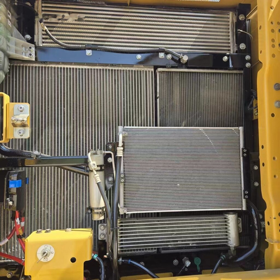 Caterpillar 330GC - Pelle sur chenille: photos 1 Caterpillar 330GC - Pelle sur chenille: photos 1