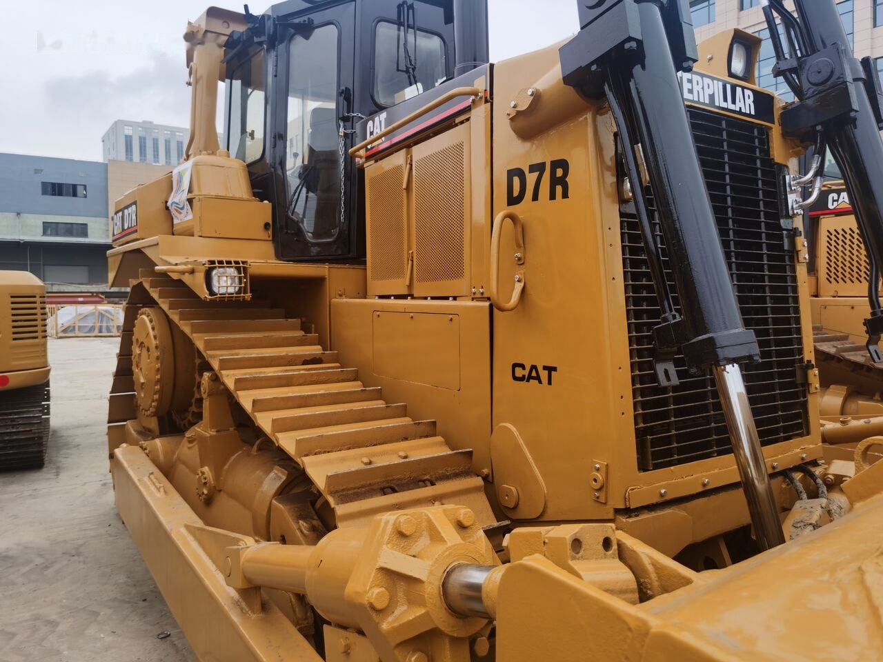Bulldozer Caterpillar D7R: photos 7