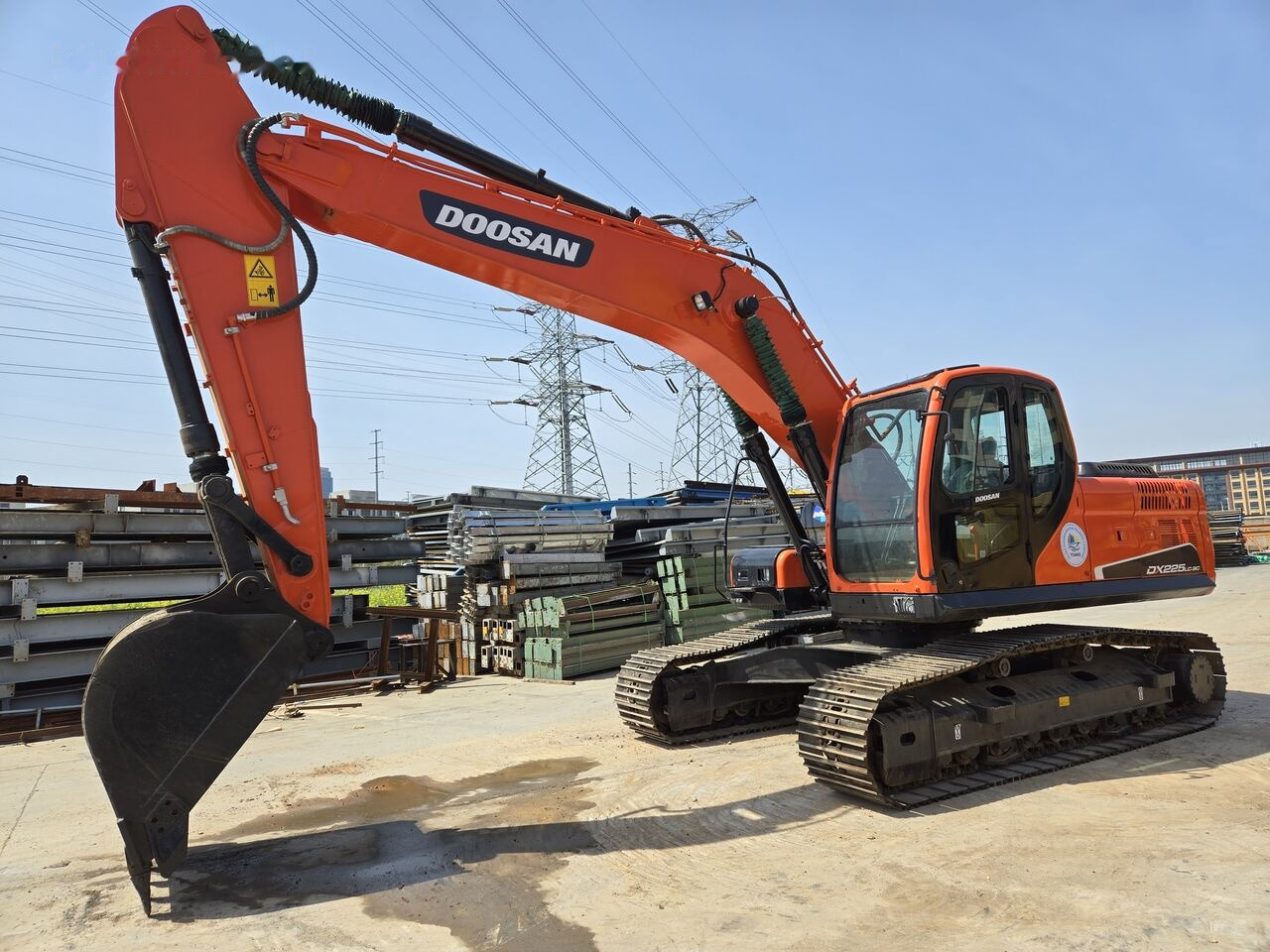 Doosan DX300 - Pelle sur chenille: photos 3 Doosan DX300 - Pelle sur chenille: photos 3