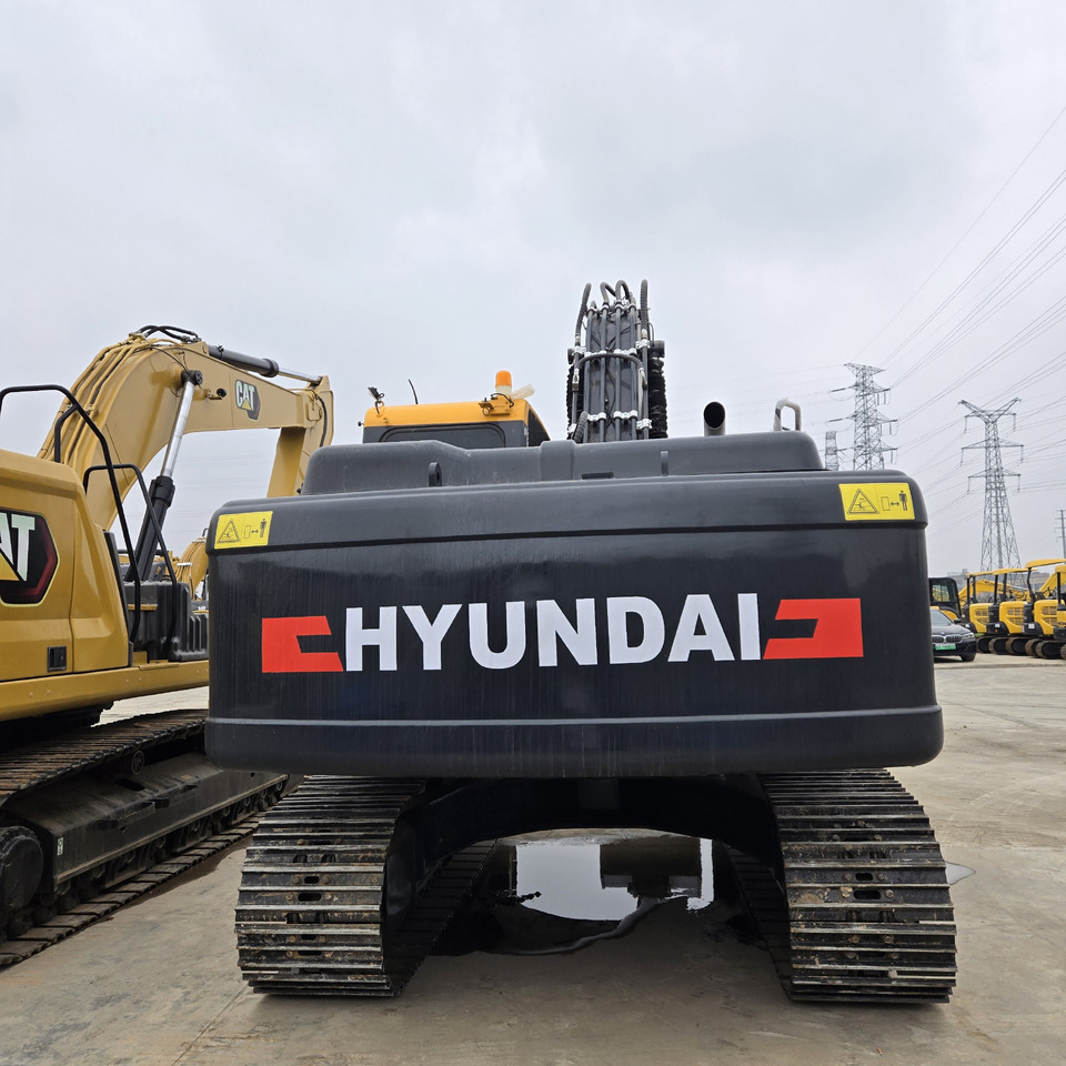 HYUNDAI R220LC-9S - Pelle sur chenille: photos 3 HYUNDAI R220LC-9S - Pelle sur chenille: photos 3