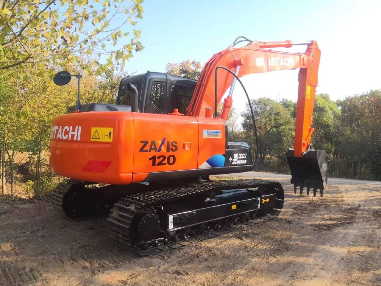 Hitachi ZX120 - Pelle sur chenille: photos 1 Hitachi ZX120 - Pelle sur chenille: photos 1