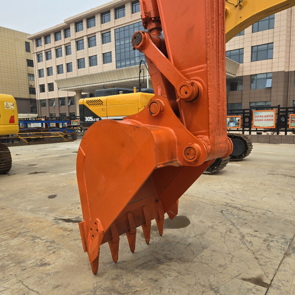 Pelle sur chenille Hitachi ZX240: photos 8