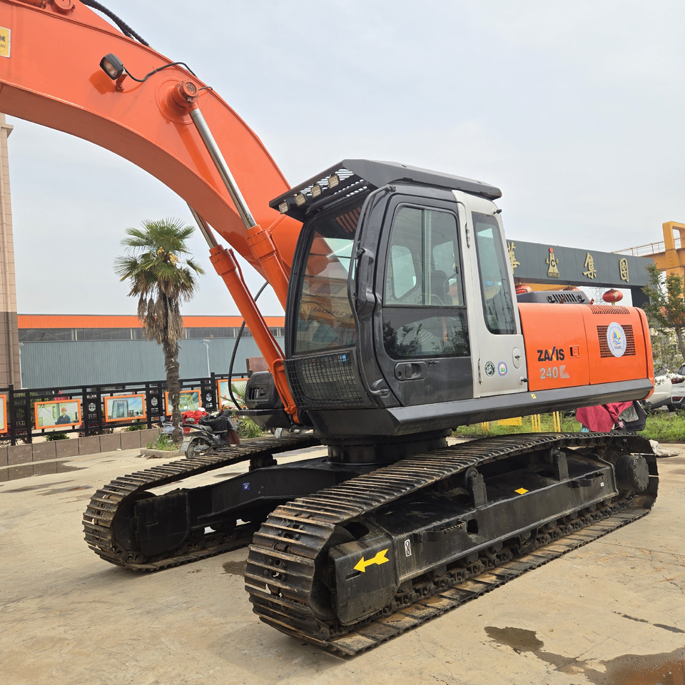 Hitachi ZX240 - Pelle sur chenille: photos 4 Hitachi ZX240 - Pelle sur chenille: photos 4