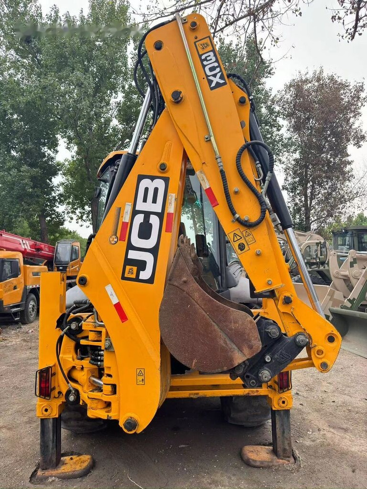 Tractopelle JCB 3CX Telescopic Arm Plus Four in One Bucket: photos 7