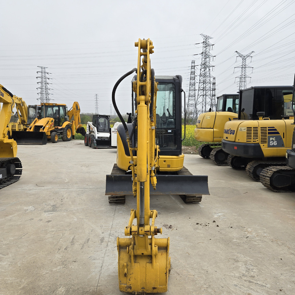 KOMATSU PC35MR - Mini pelle: photos 3 KOMATSU PC35MR - Mini pelle: photos 3