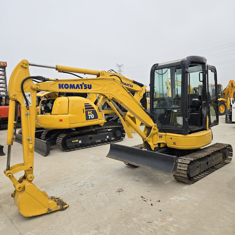 KOMATSU PC35MR - Mini pelle: photos 4 KOMATSU PC35MR - Mini pelle: photos 4