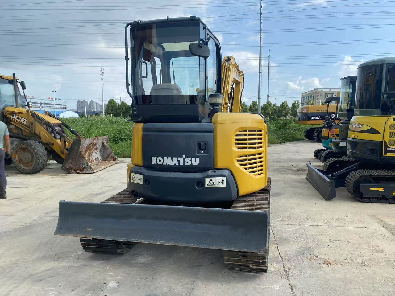 Mini pelle KOMATSU PC55MR: photos 6