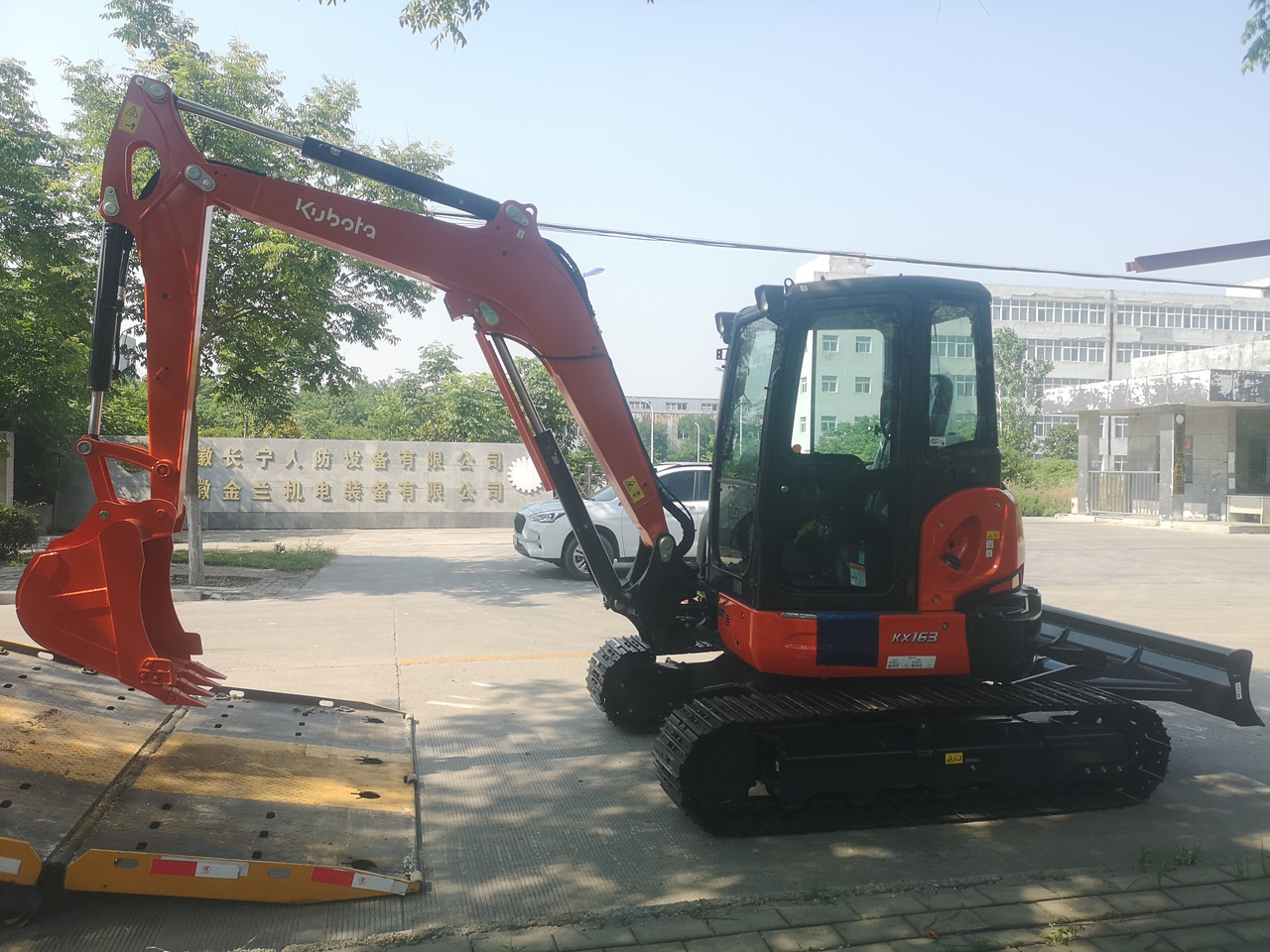 KUBOTA KX163-5 - Mini pelle: photos 1 KUBOTA KX163-5 - Mini pelle: photos 1