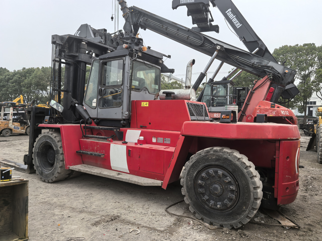 Kalmar DCD250-12LB - Reach stacker: photos 1 Kalmar DCD250-12LB - Reach stacker: photos 1