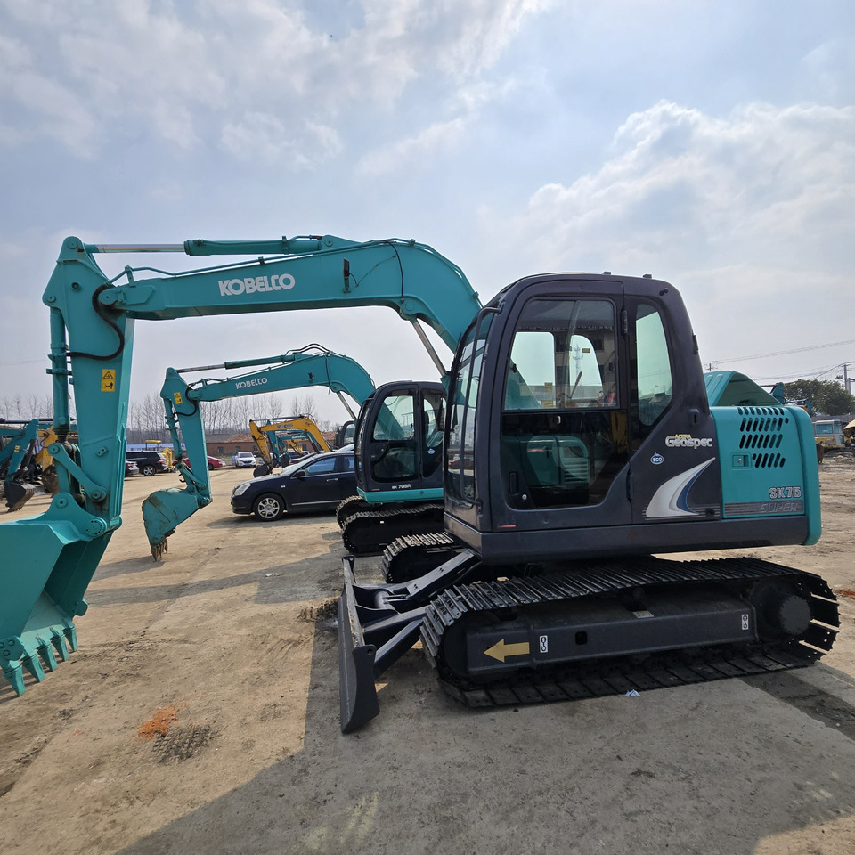 Kobelco SK75-8 - Mini pelle: photos 2 Kobelco SK75-8 - Mini pelle: photos 2