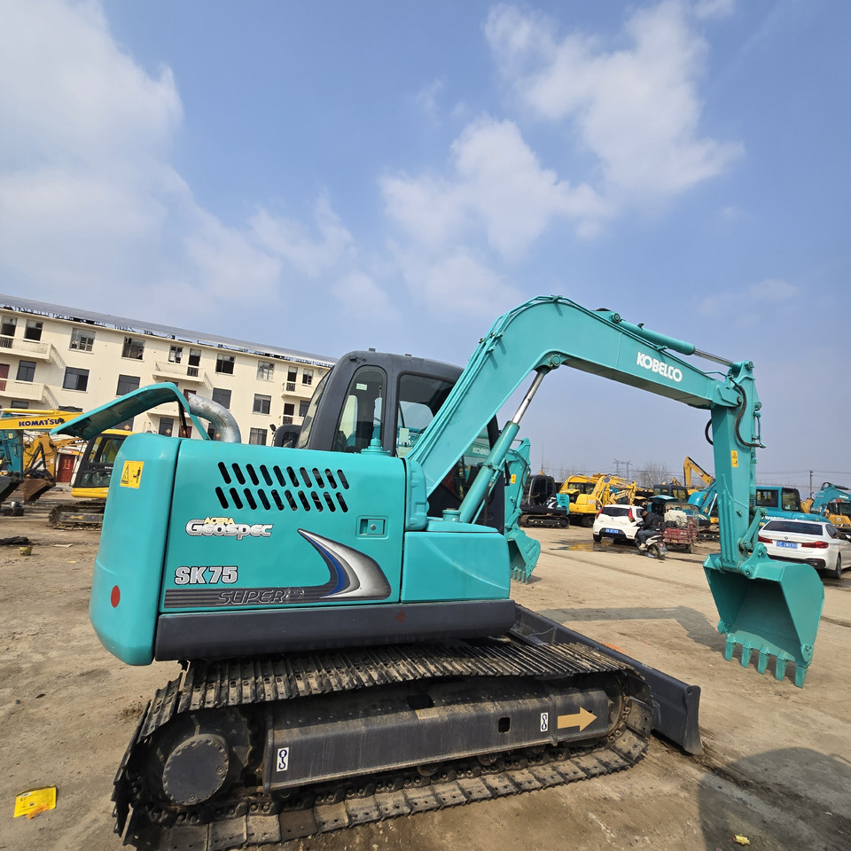 Kobelco SK75-8 - Mini pelle: photos 1 Kobelco SK75-8 - Mini pelle: photos 1