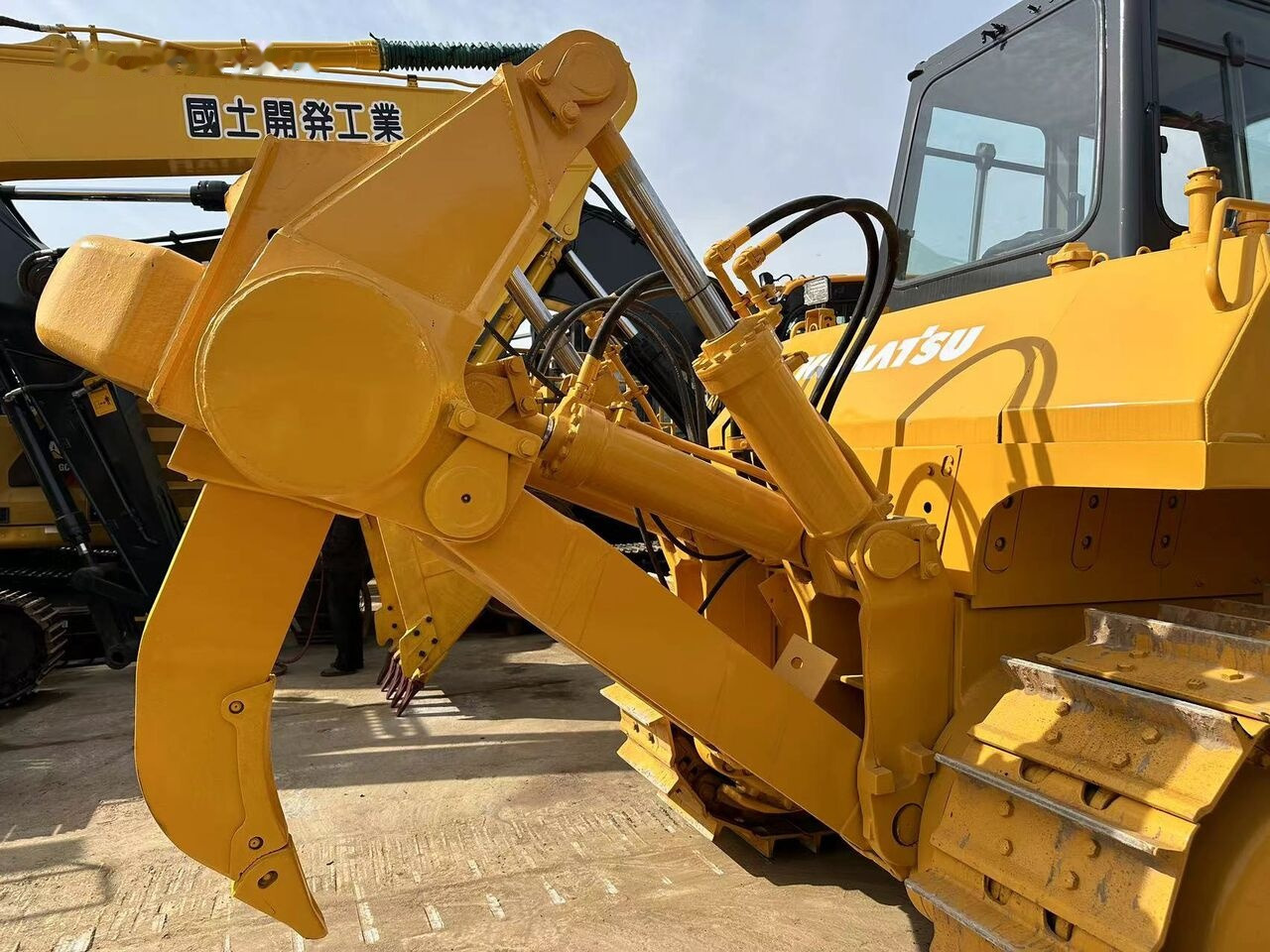 Bulldozer Komatsu D155A-5: photos 11
