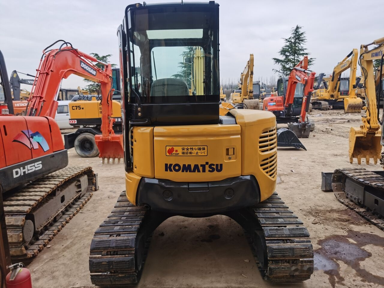 Komatsu PC50MR - Mini pelle: photos 3 Komatsu PC50MR - Mini pelle: photos 3