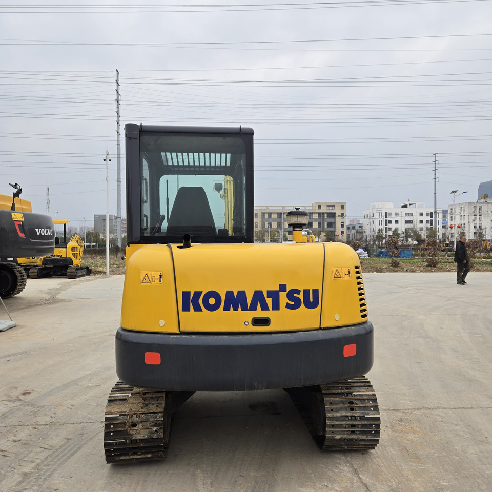 Komatsu PC56 - Mini pelle: photos 3 Komatsu PC56 - Mini pelle: photos 3