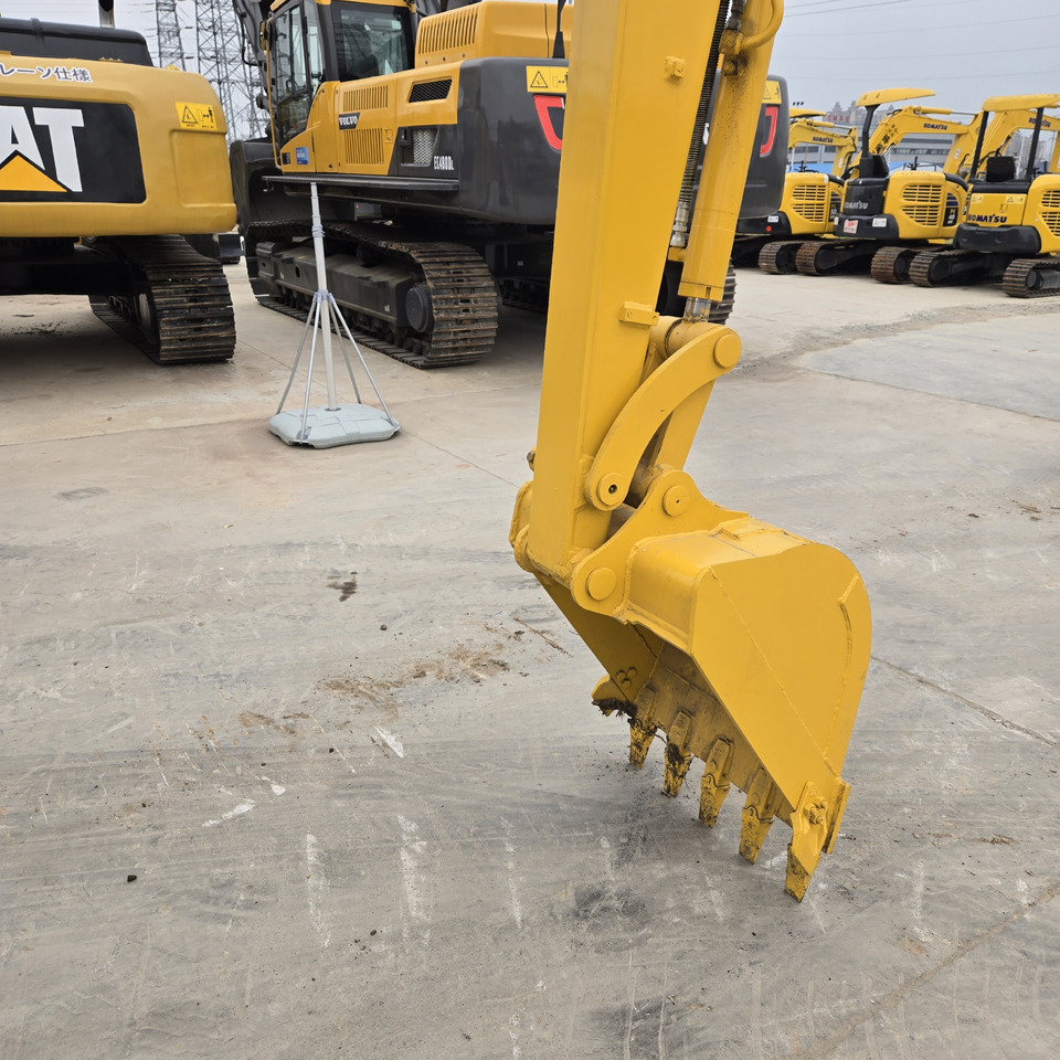 Komatsu PC56 - Mini pelle: photos 5 Komatsu PC56 - Mini pelle: photos 5