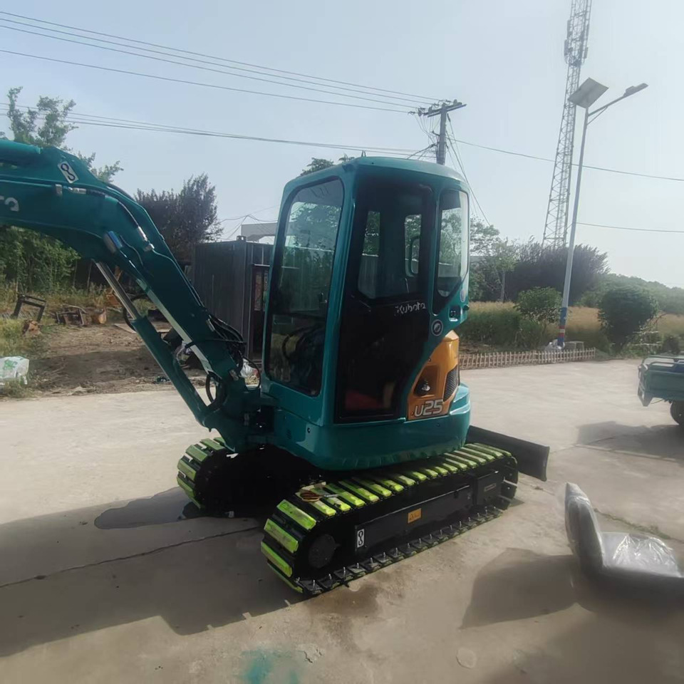 Kubota U25 - Mini pelle: photos 3 Kubota U25 - Mini pelle: photos 3