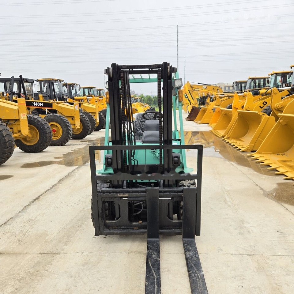 Chariot élévateur diesel Mitsubishi FD30: photos 6 Chariot élévateur diesel Mitsubishi FD30: photos 6