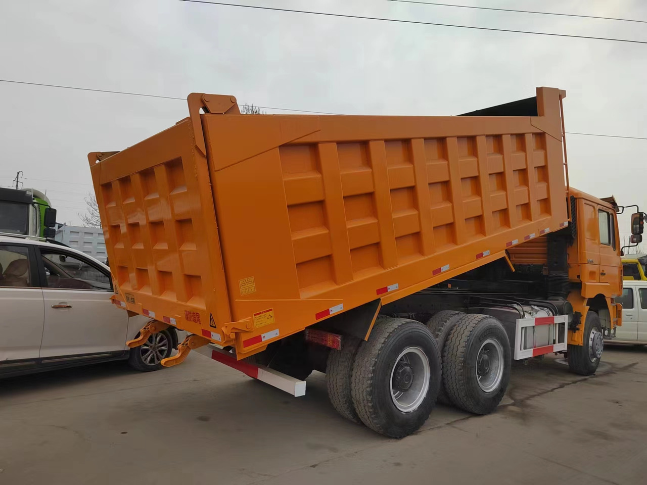 Camion benne SHACMAN F3000: photos 8